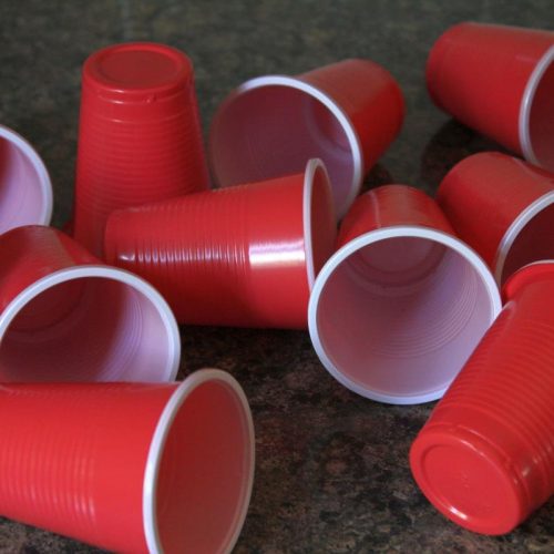 single use plastic cups